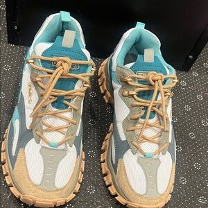 Fila Women's Athletic Shoes in Teal and Tan